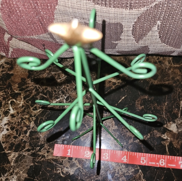 Metal spiral mini ornament tree - Picture 2 of 4